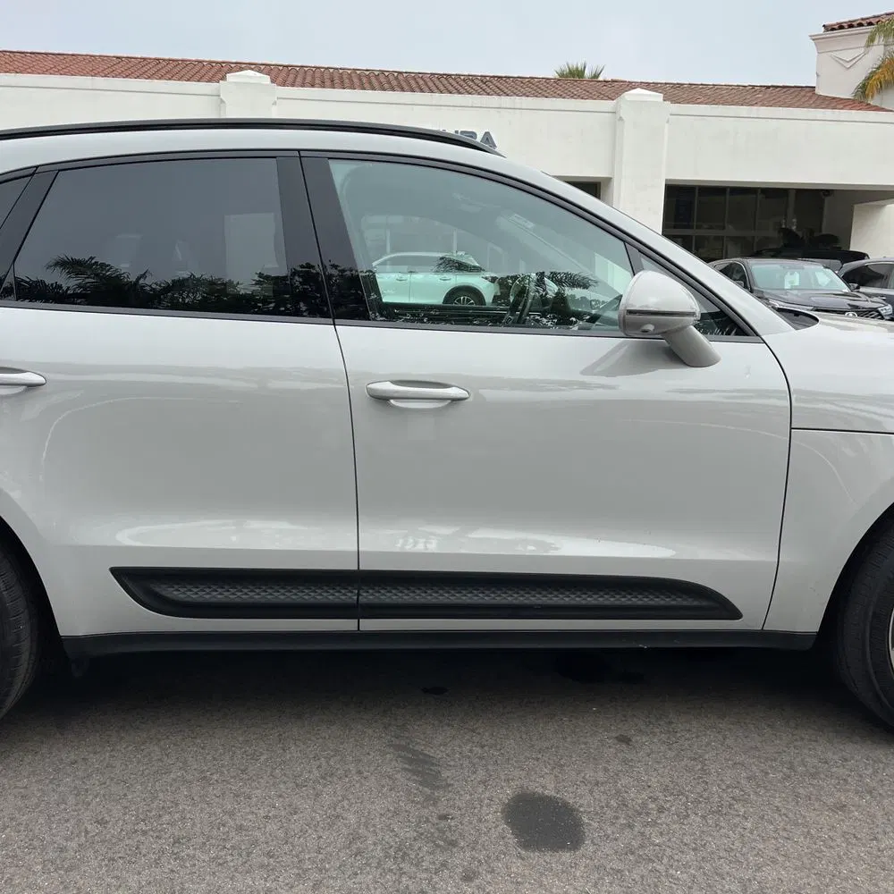 2023 Porsche Macan Base