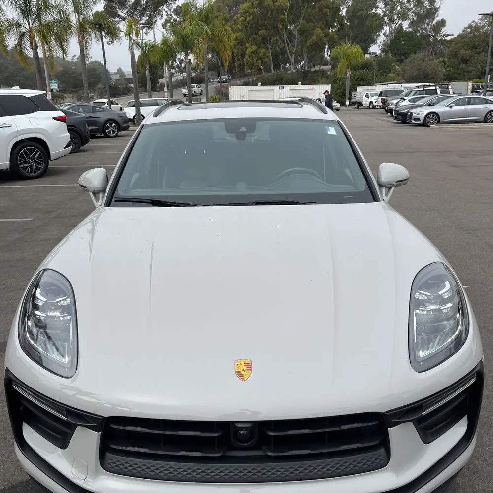 2023 Porsche Macan Base
