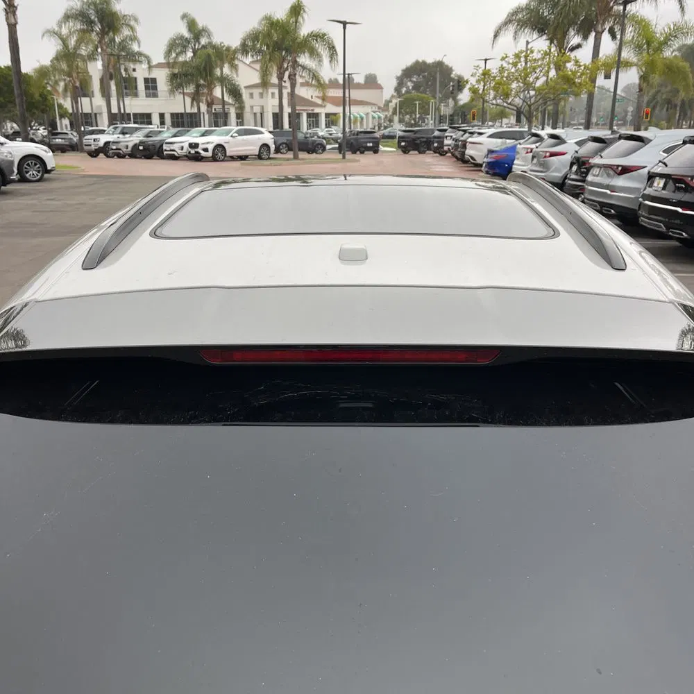 2023 Porsche Macan Base