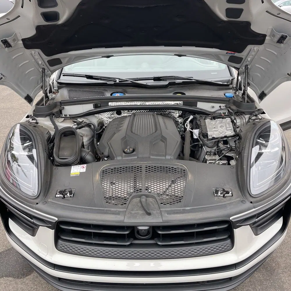 2023 Porsche Macan Base