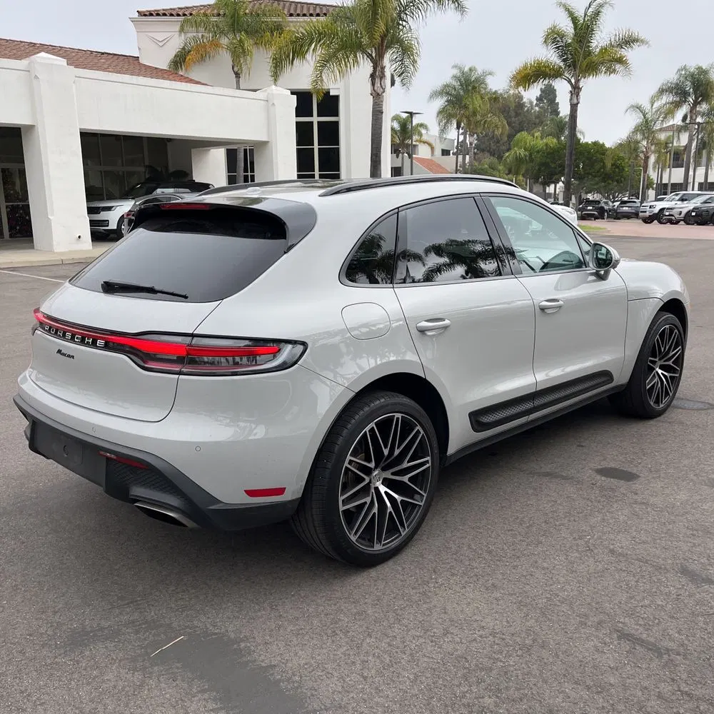 2023 Porsche Macan Base
