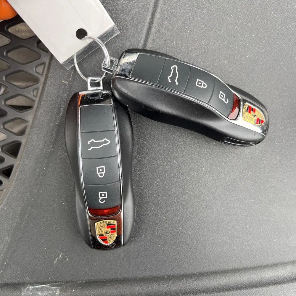 2023 Porsche Macan Base
