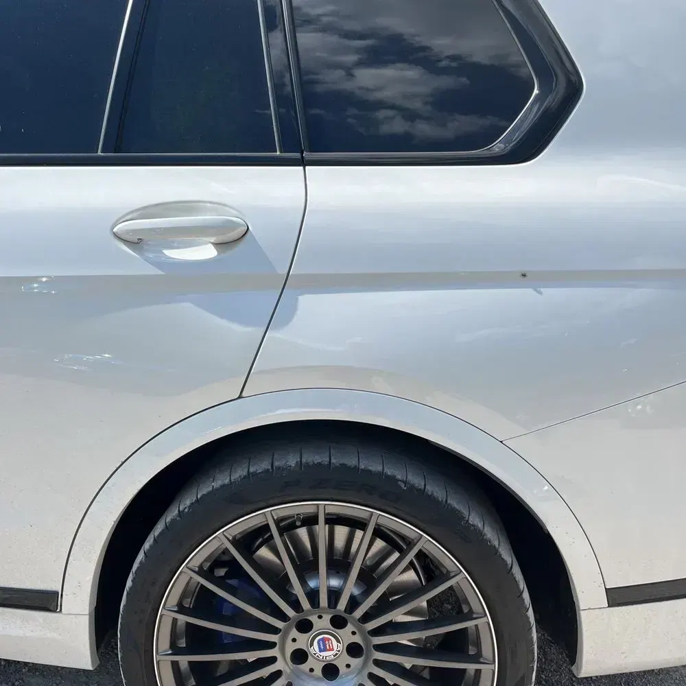 2024 BMW X7 Alpina XB7