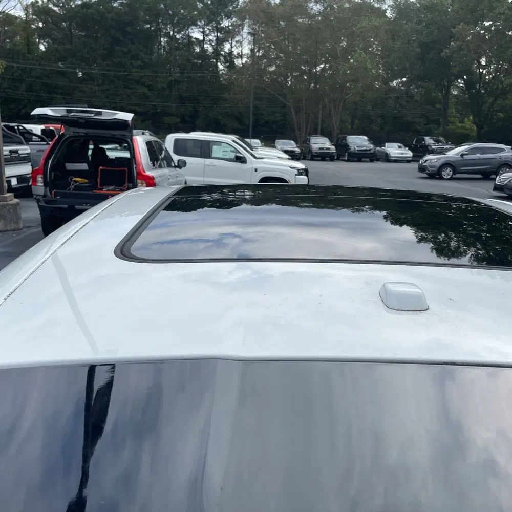 2022 Porsche Macan Base