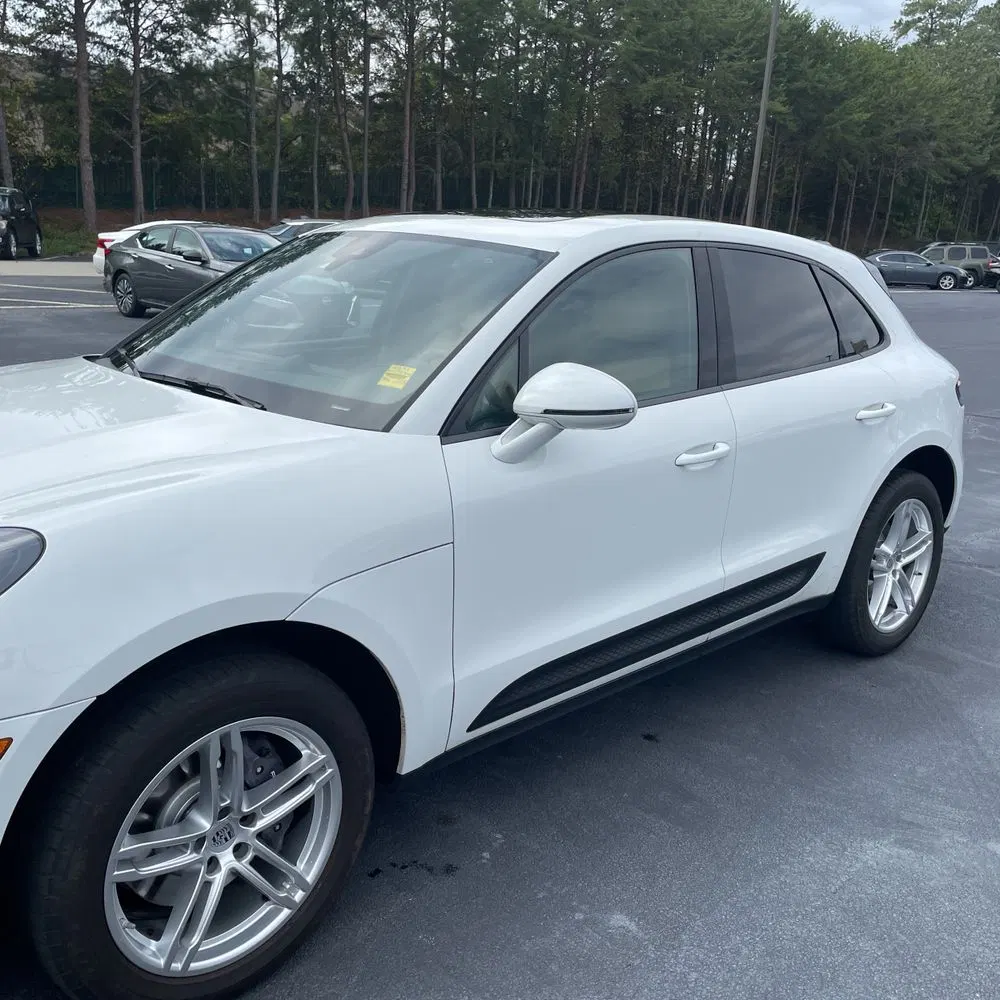 2022 Porsche Macan Base