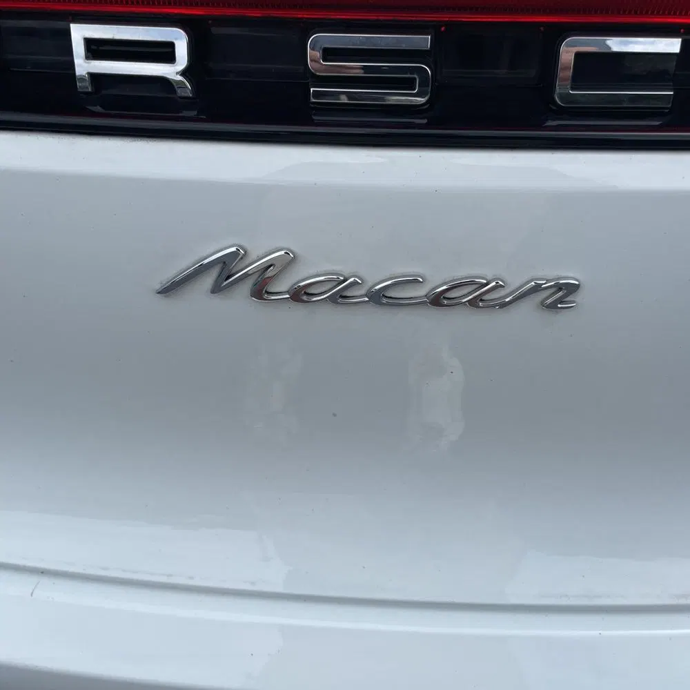 2022 Porsche Macan Base