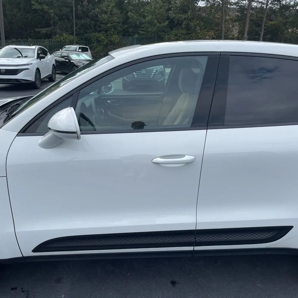 2022 Porsche Macan Base