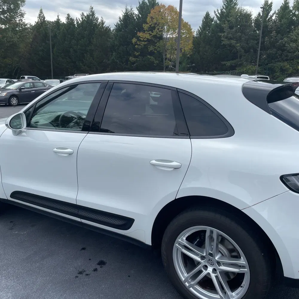 2022 Porsche Macan Base
