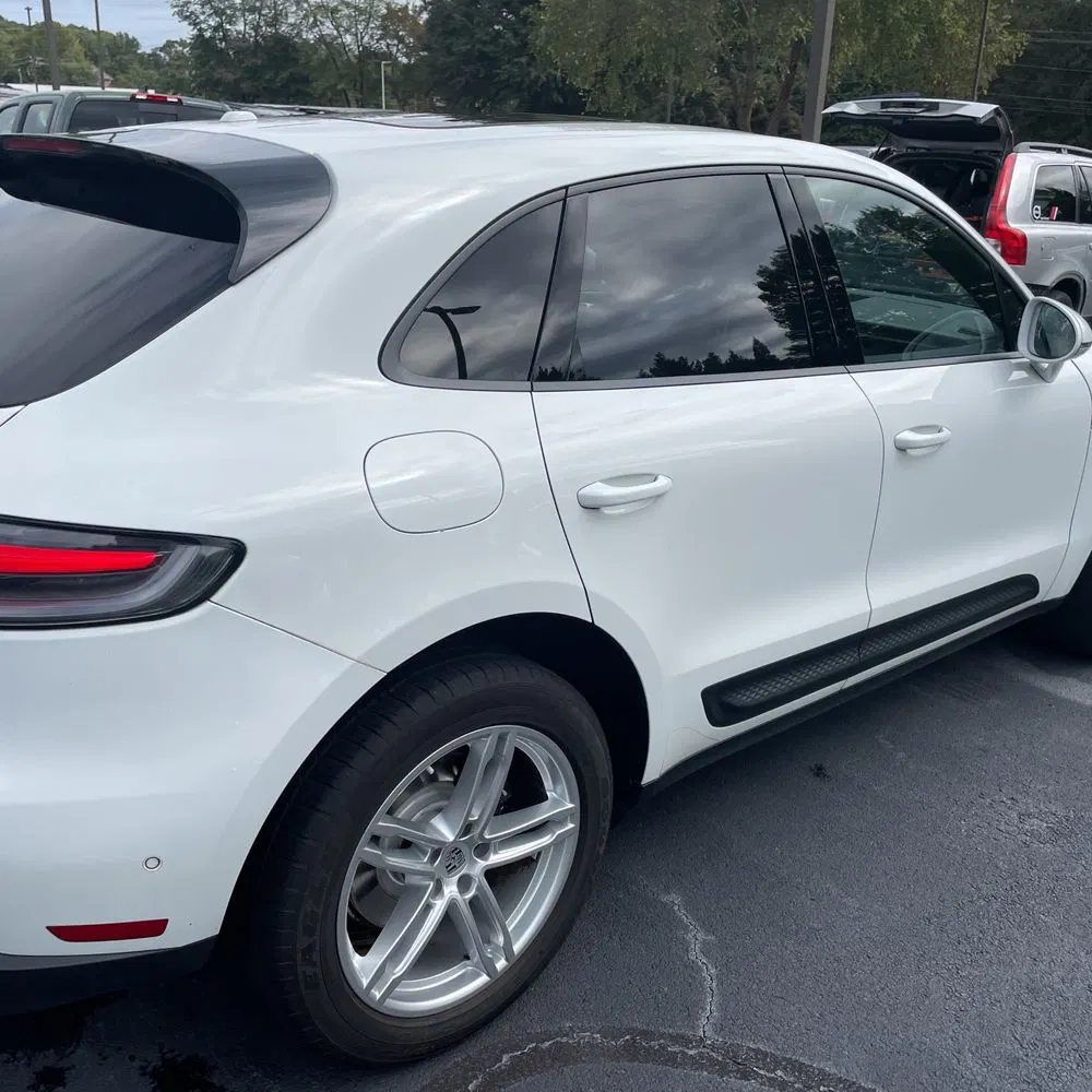 2022 Porsche Macan Base