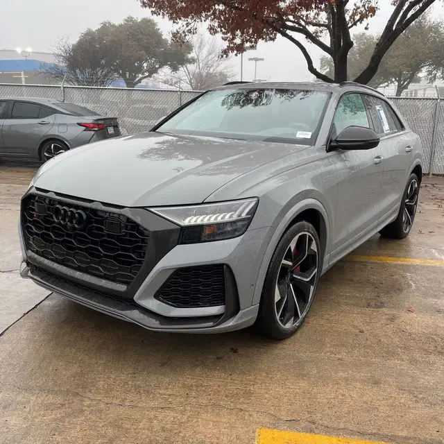 2024 Audi RS Q8 Base