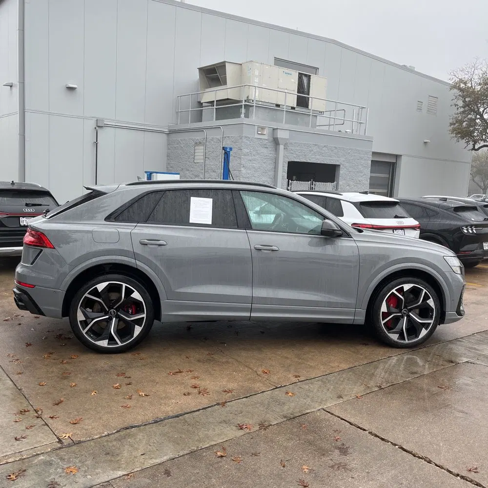 2024 Audi RS Q8 Base