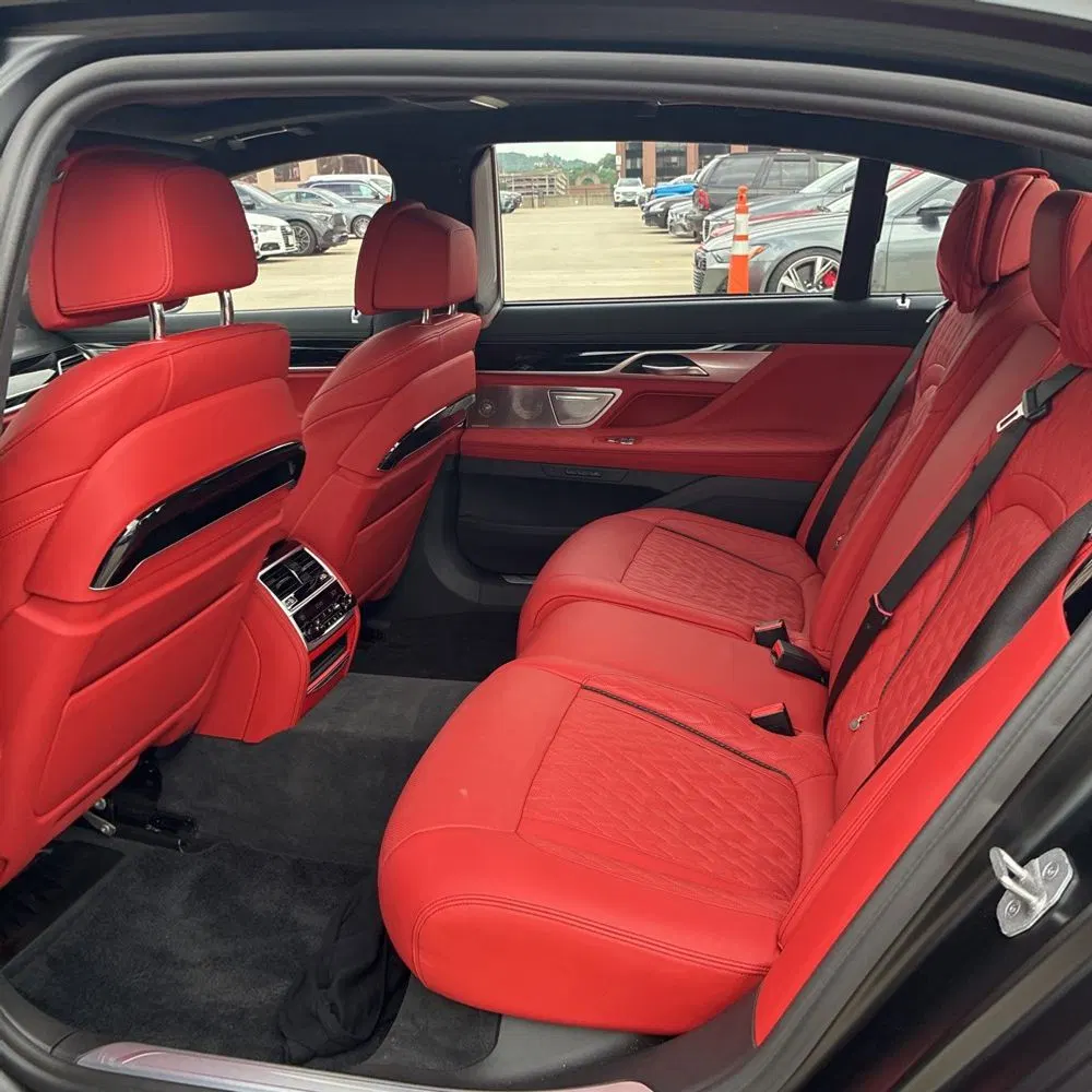 2022 BMW 7-Series M760xi