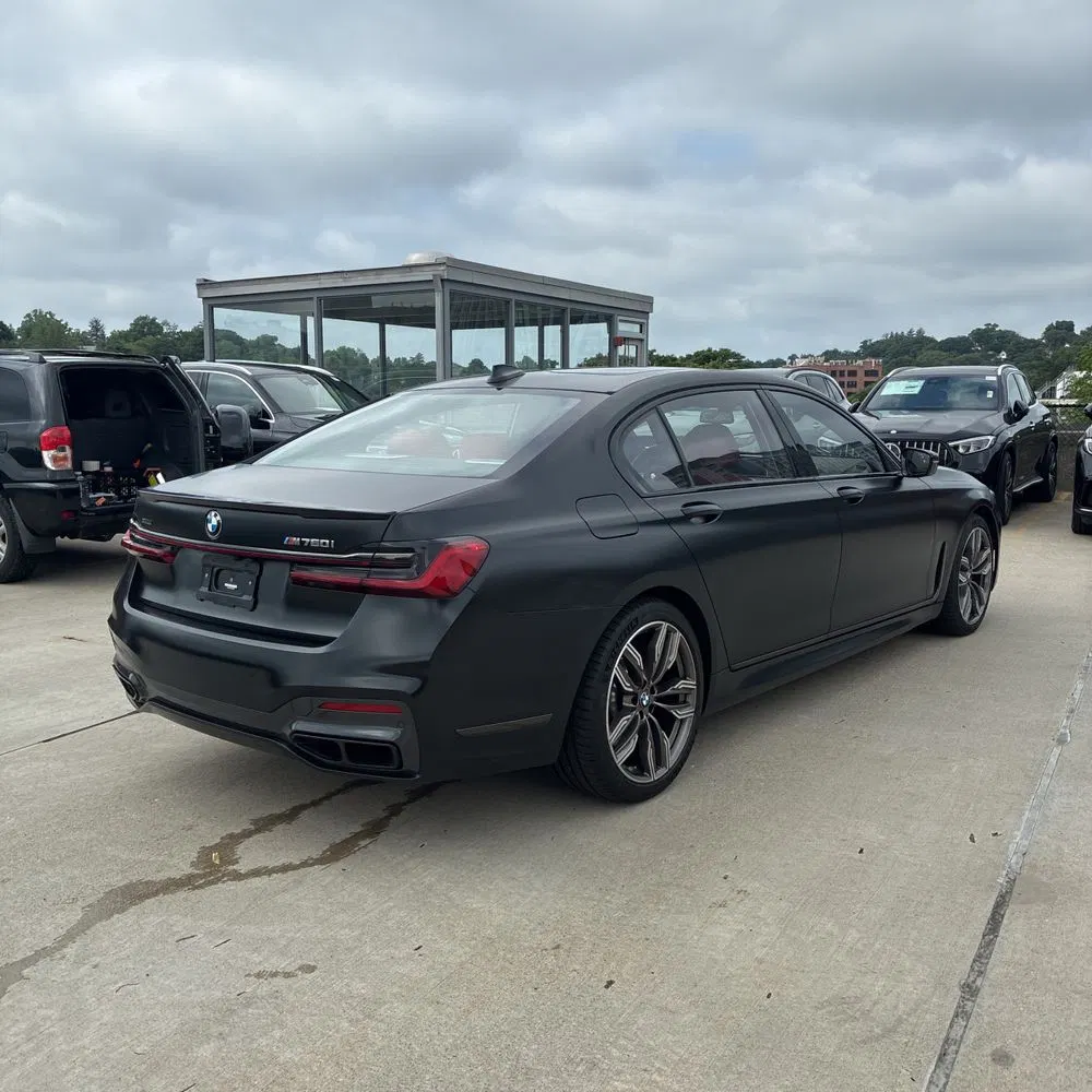 2022 BMW 7-Series M760xi
