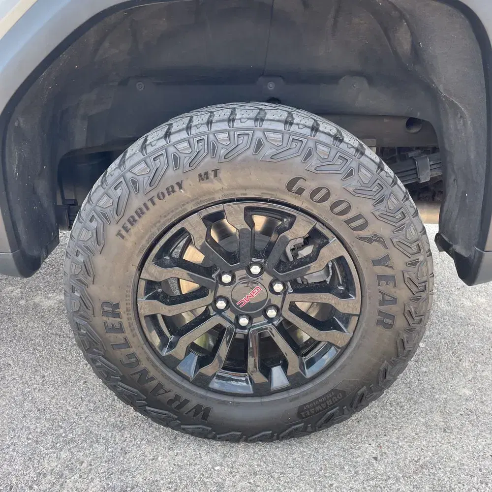 2023 GMC Sierra 1500 AT4X