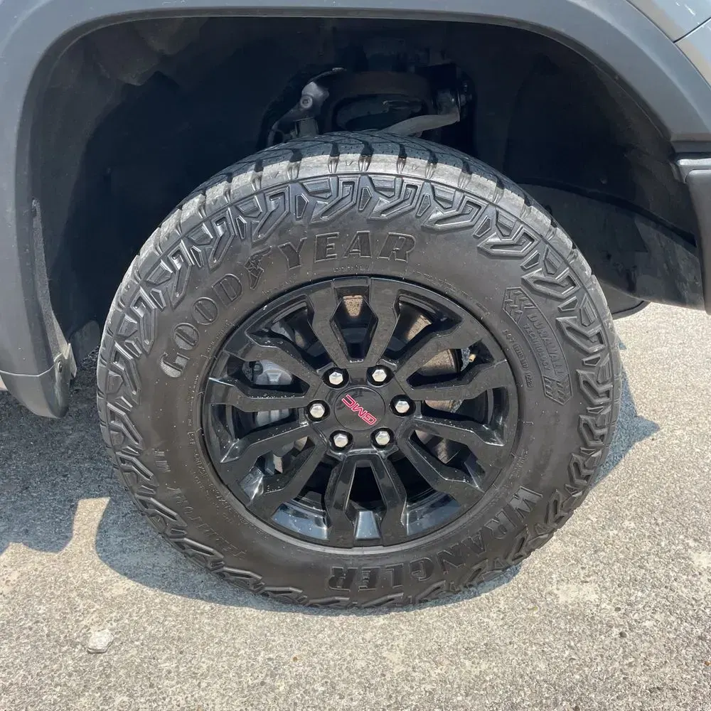 2023 GMC Sierra 1500 AT4X