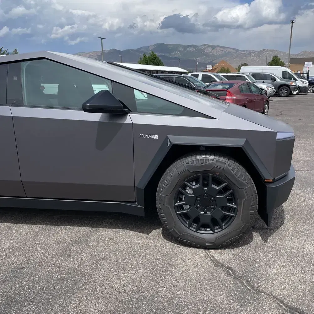 2024 Tesla Cybertruck Base