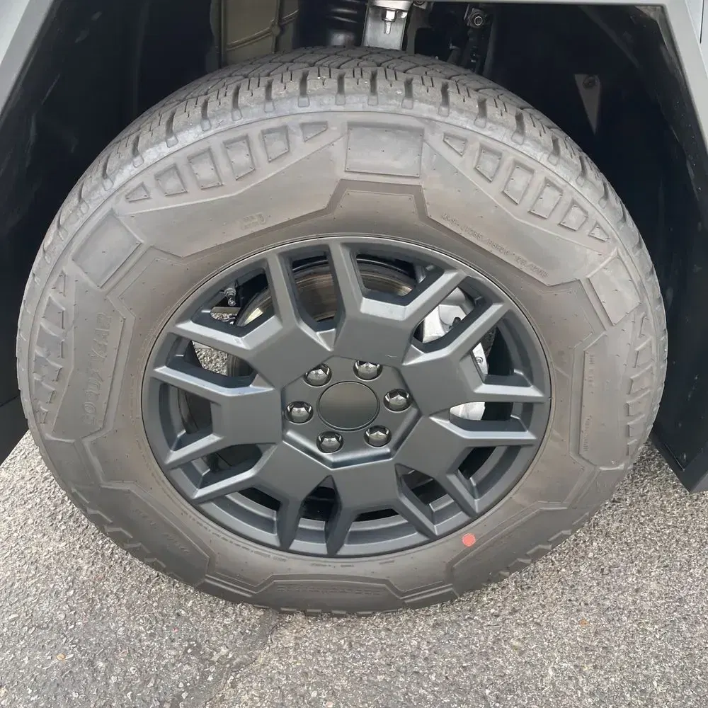 2024 Tesla Cybertruck Base