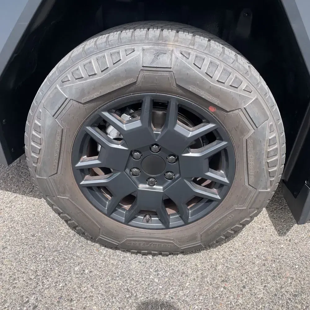 2024 Tesla Cybertruck Base