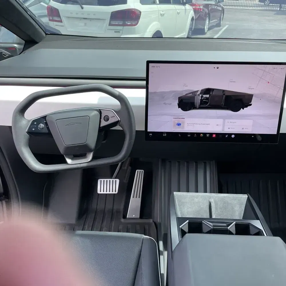2024 Tesla Cybertruck Base