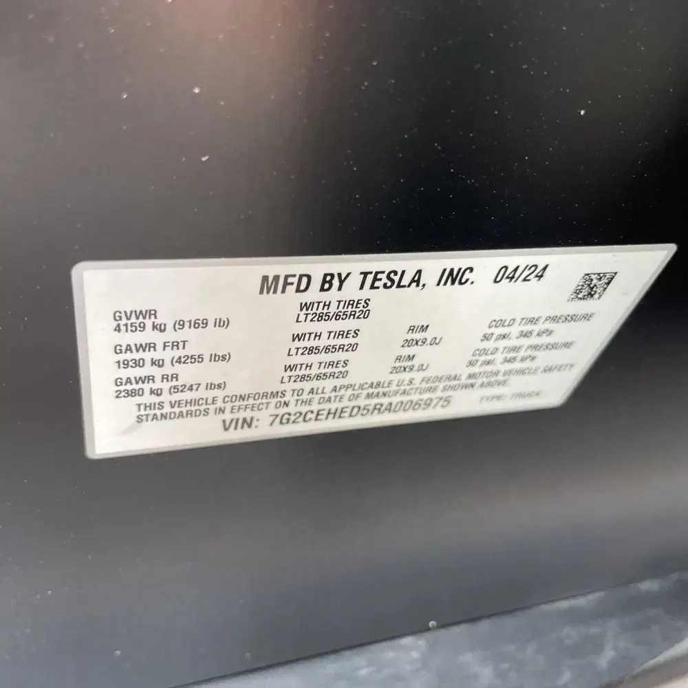 2024 Tesla Cybertruck Base