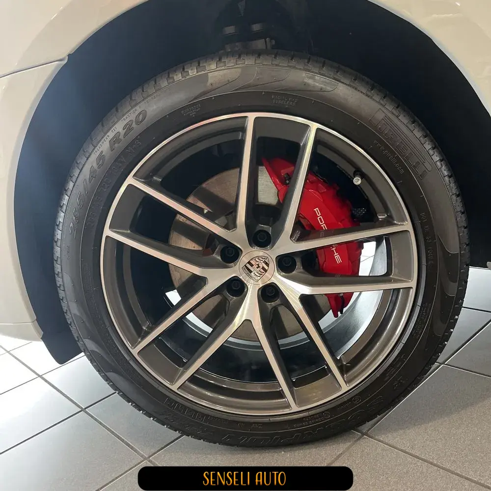 2024 Porsche Macan S