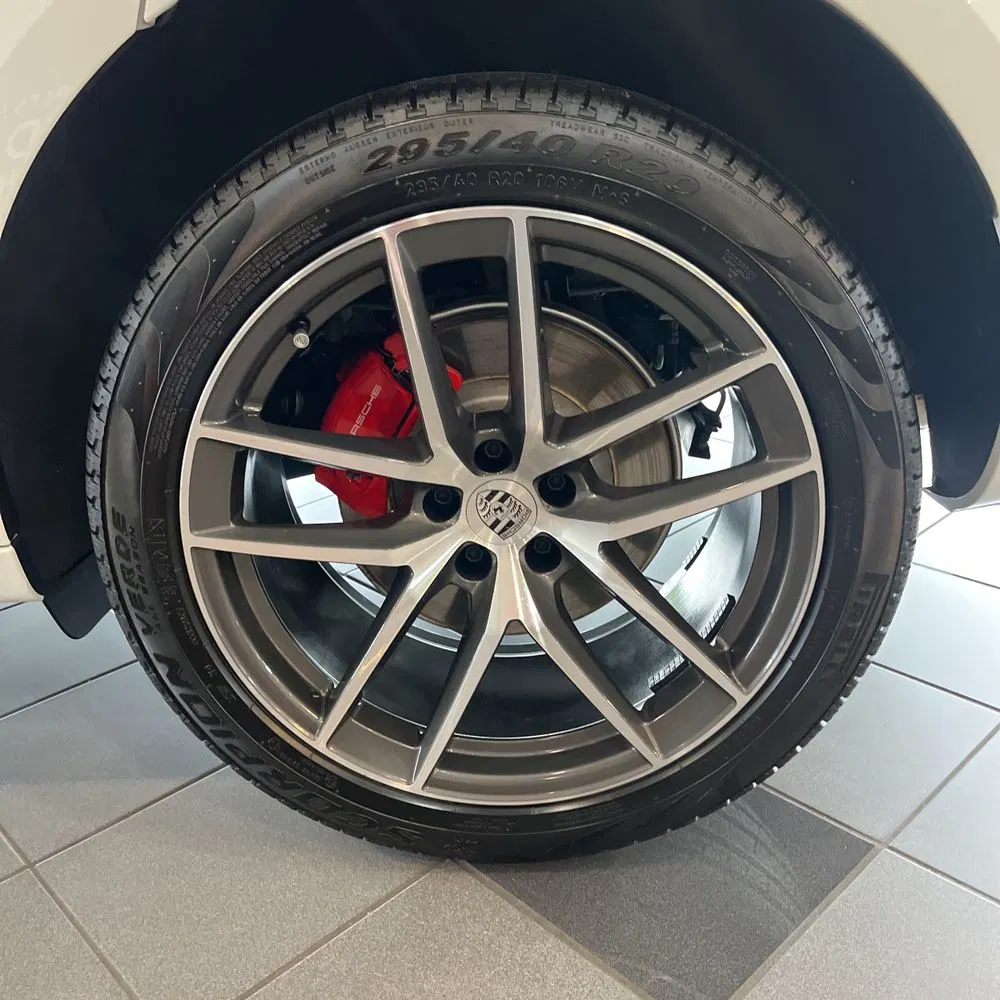 2024 Porsche Macan S