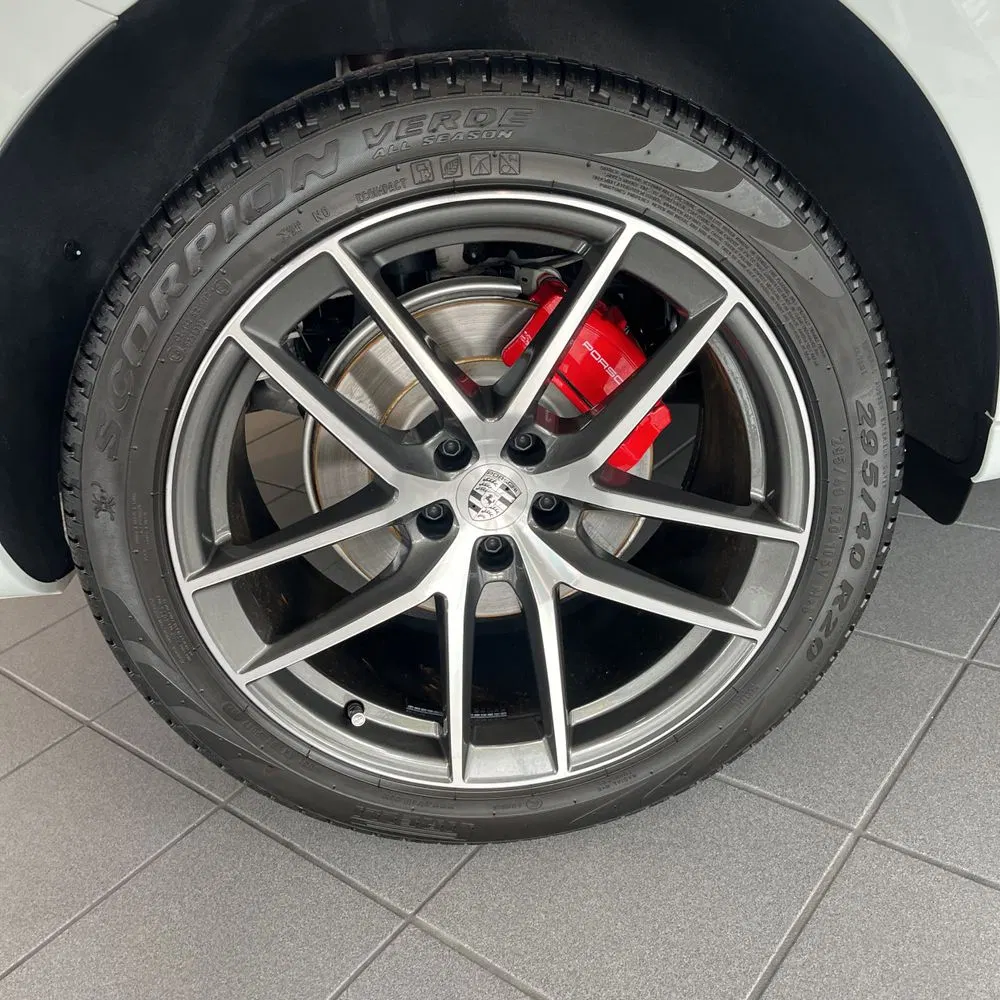 2024 Porsche Macan S