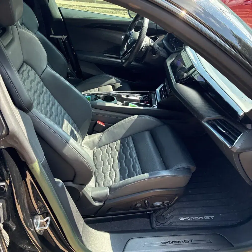 2023 Audi e-tron GT Premium Plus