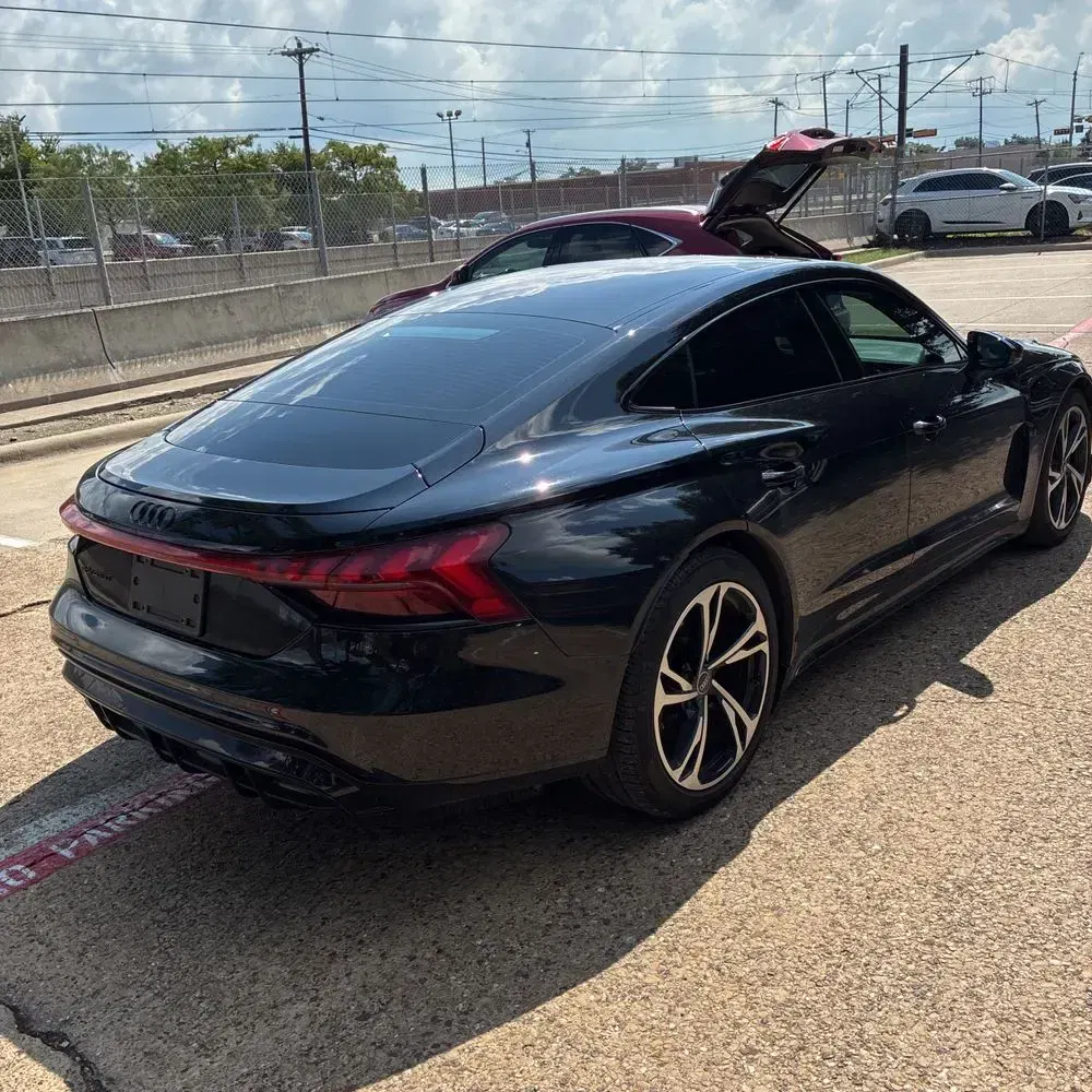 2023 Audi e-tron GT Premium Plus