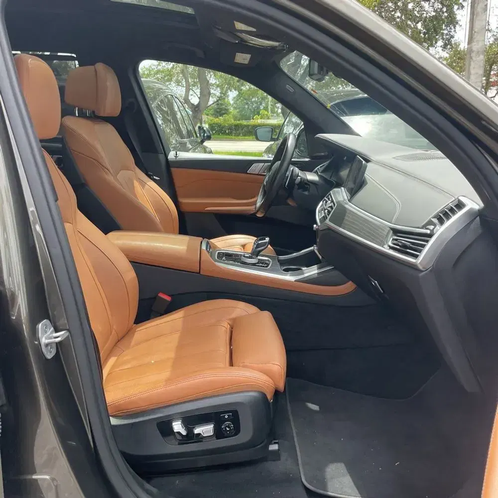 2022 BMW X7 M50i