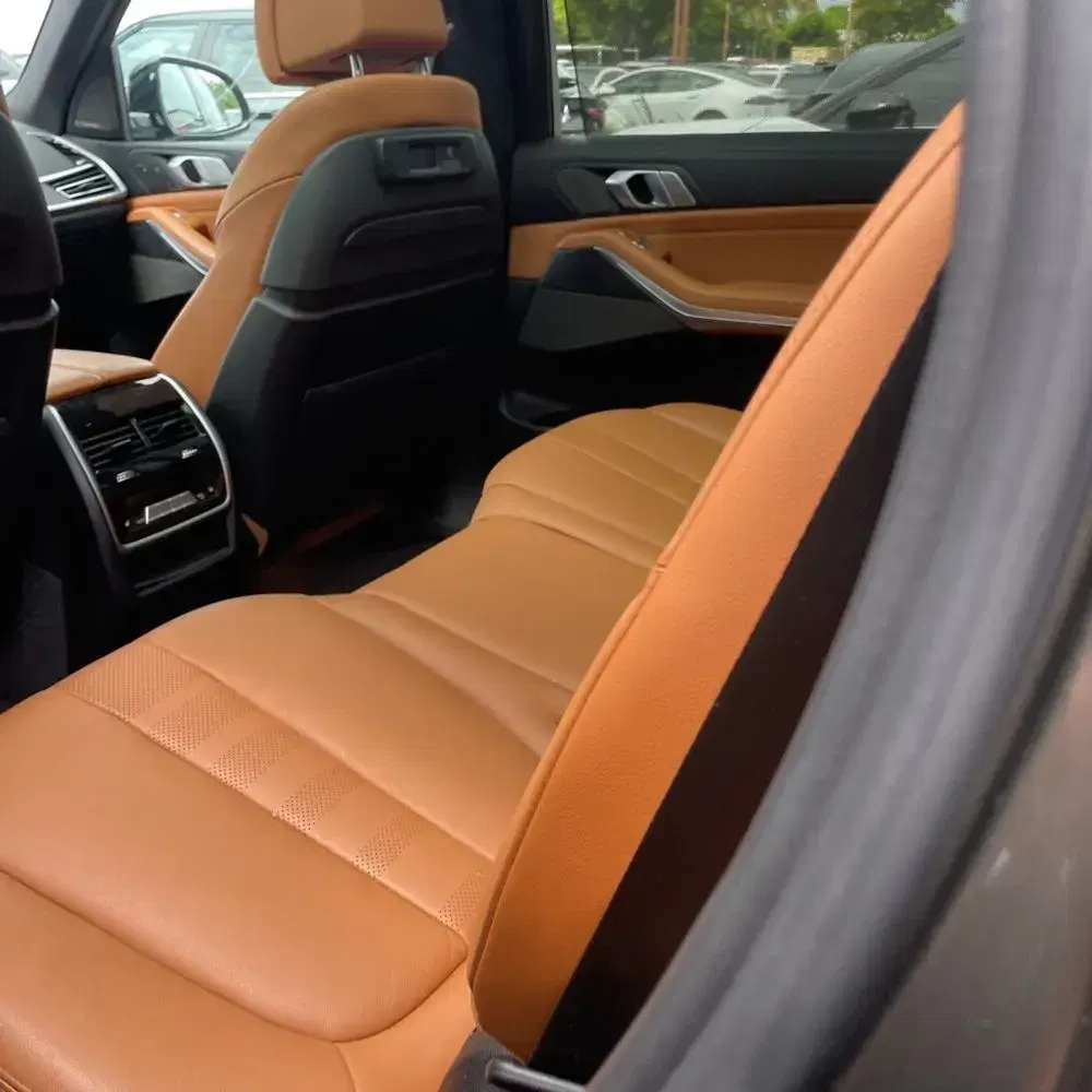 2022 BMW X7 M50i