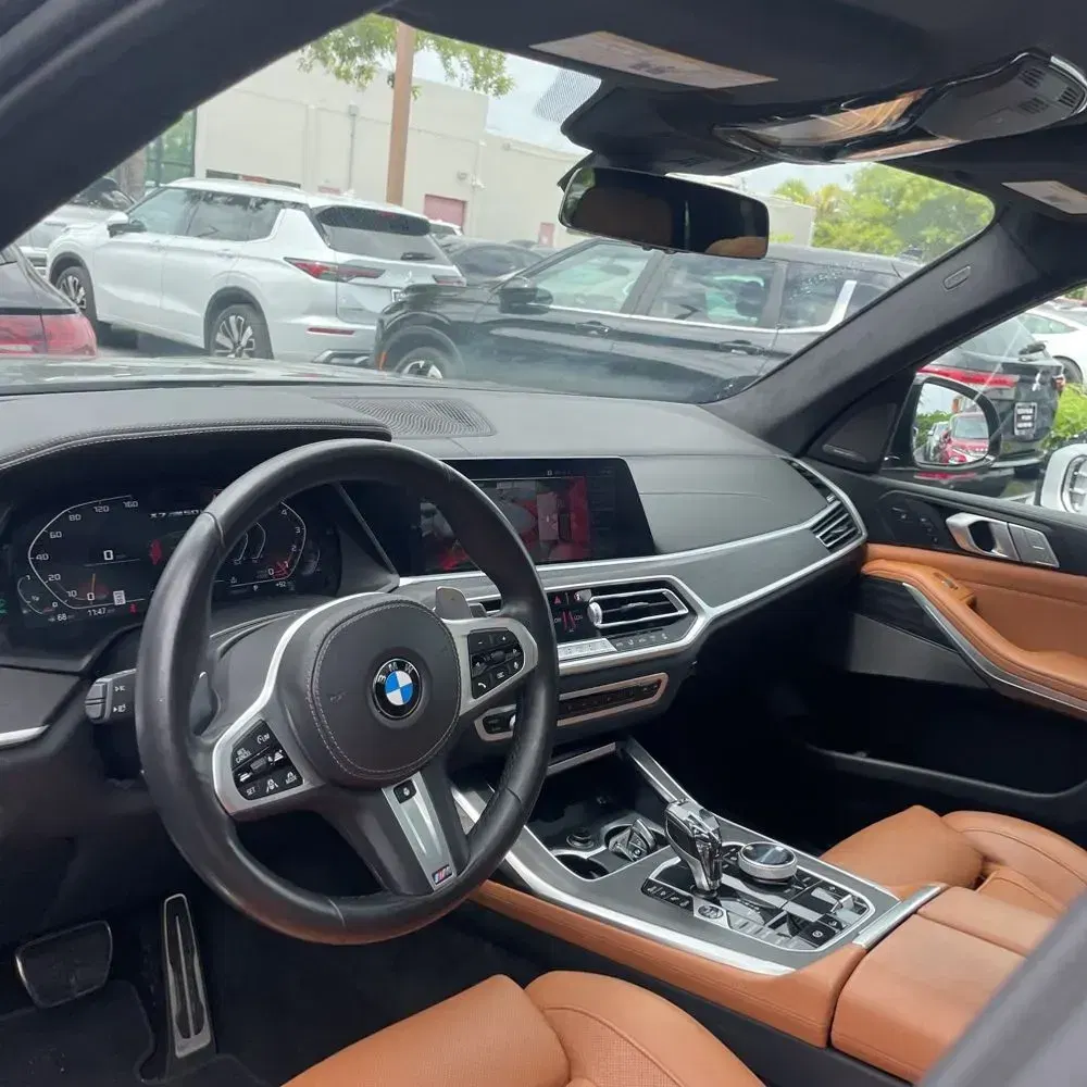 2022 BMW X7 M50i