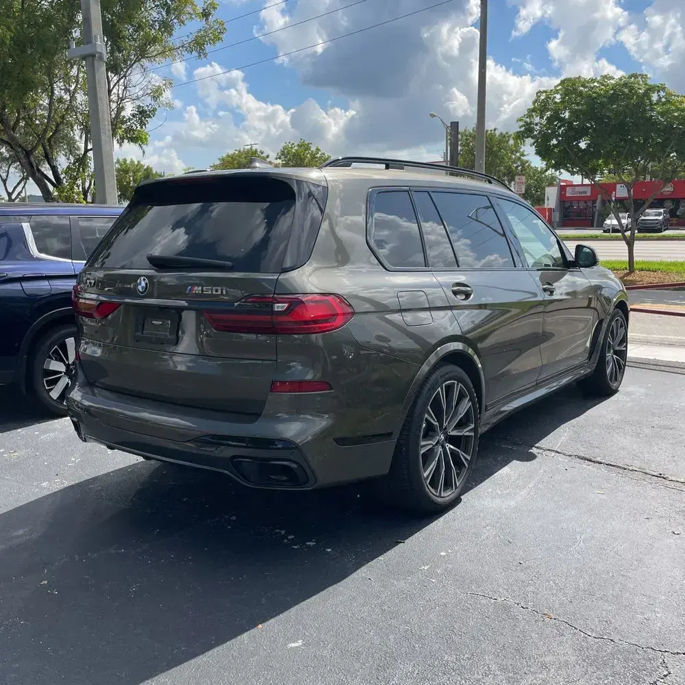 2022 BMW X7 M50i
