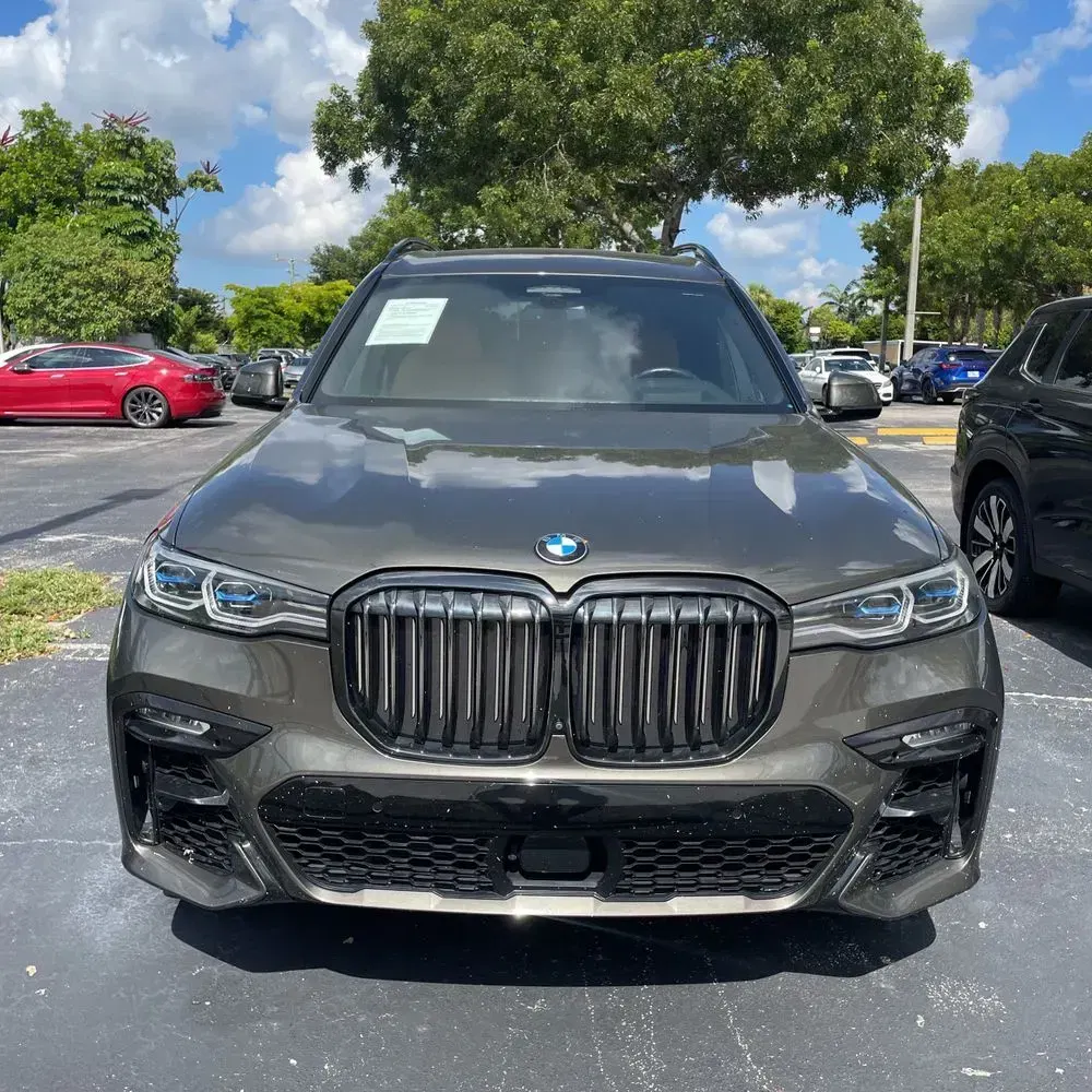 2022 BMW X7 M50i