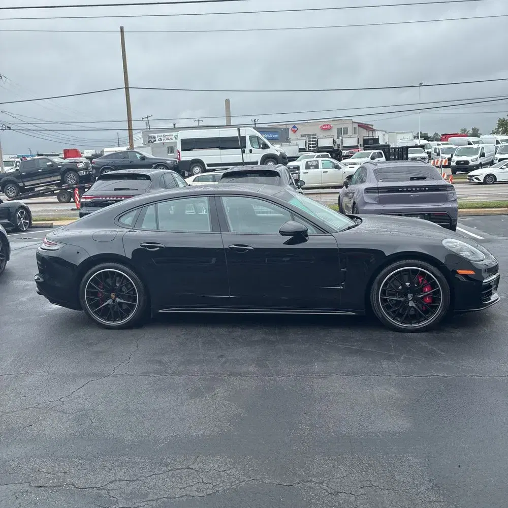 2019 Porsche Panamera GTS