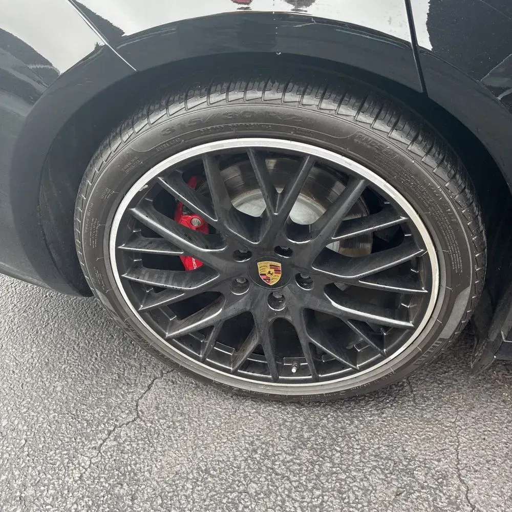 2019 Porsche Panamera GTS