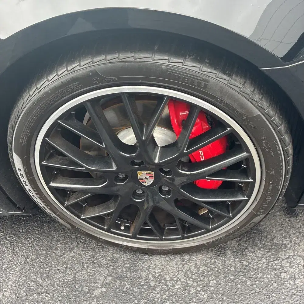 2019 Porsche Panamera GTS