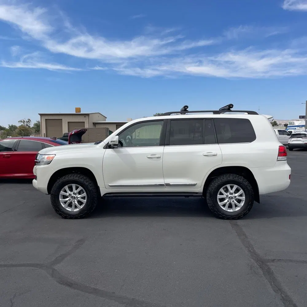 2019 Toyota Land Cruiser Base