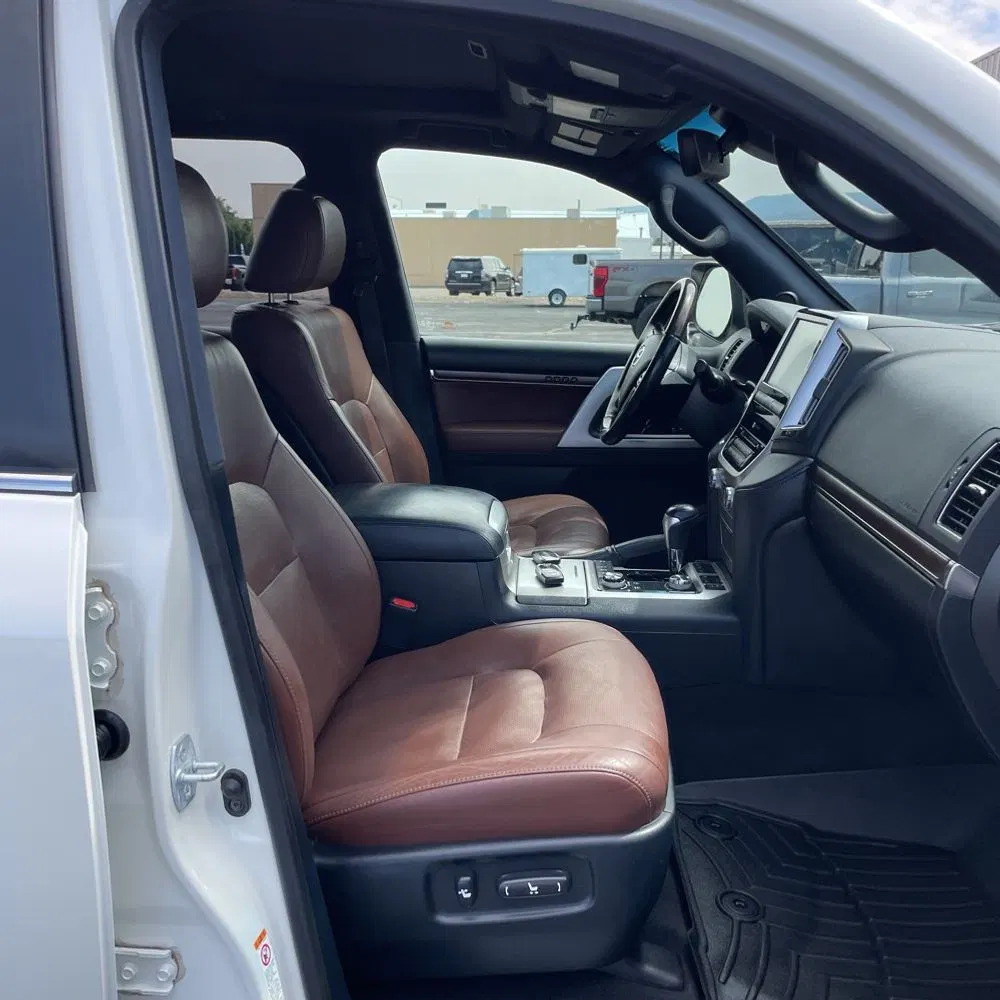 2019 Toyota Land Cruiser Base