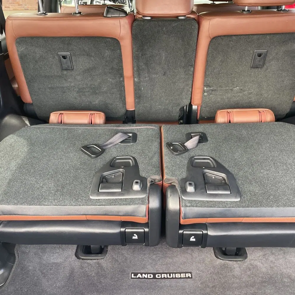 2019 Toyota Land Cruiser Base
