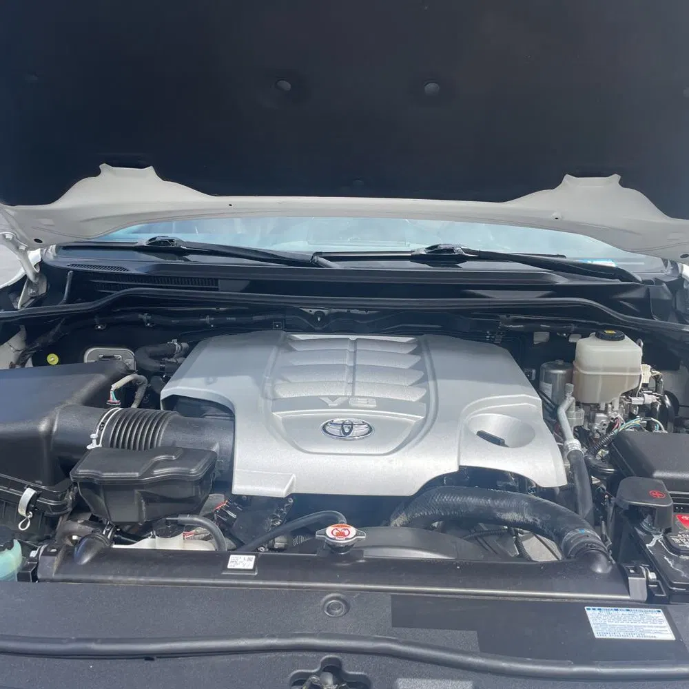 2019 Toyota Land Cruiser Base