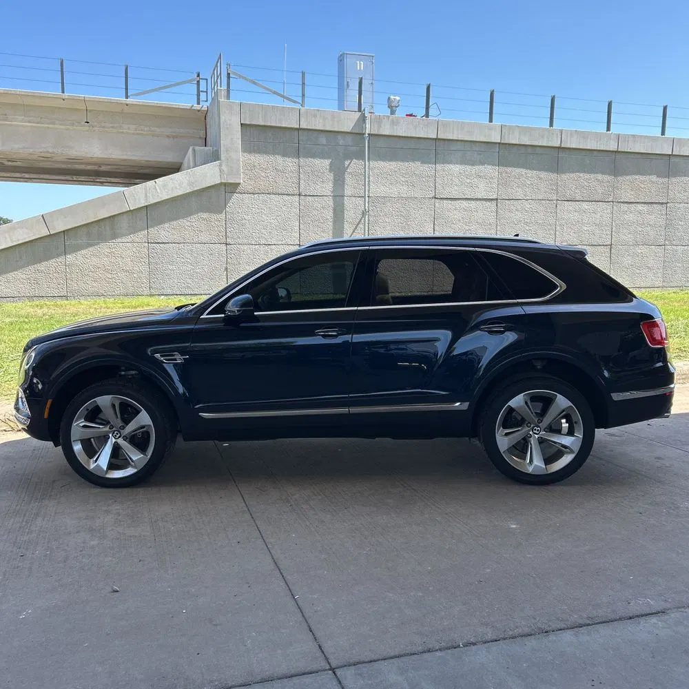 2017 Bentley Bentayga Base