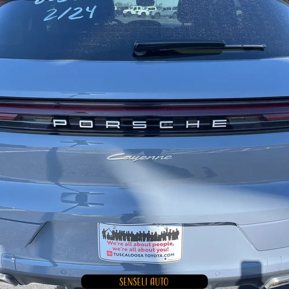 2024 Porsche Cayenne Base