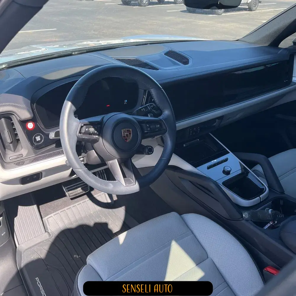 2024 Porsche Cayenne Base