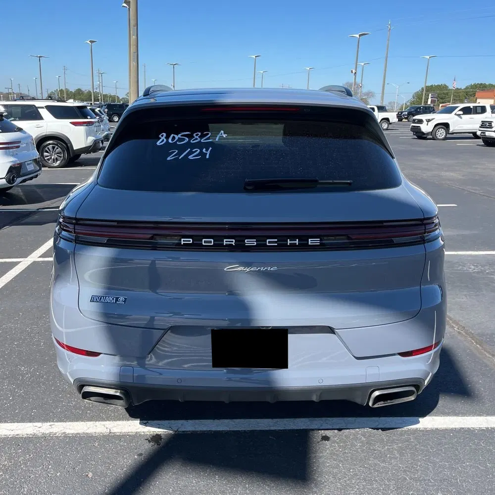 2024 Porsche Cayenne Base