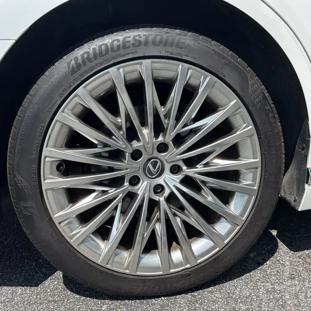2024 Lexus LS 500 Base