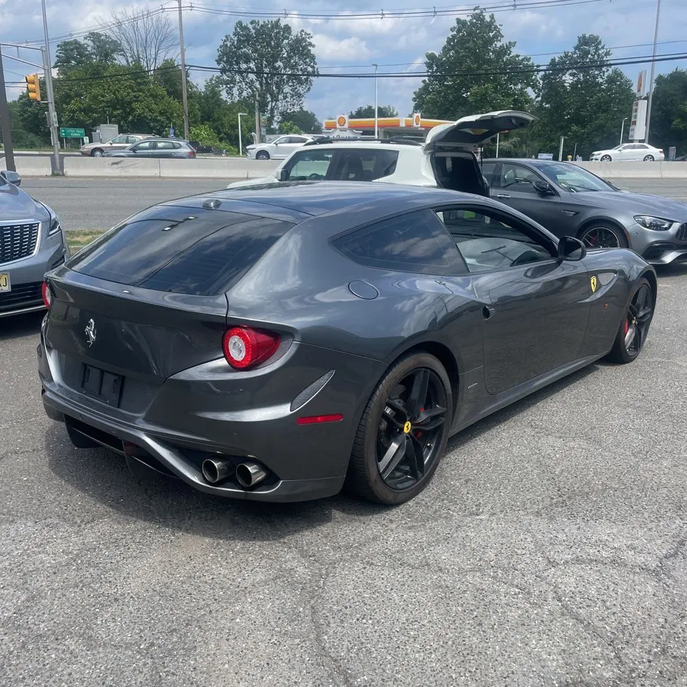 2016 Ferrari FF Base