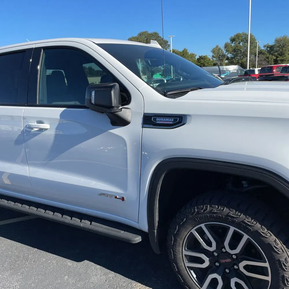 2025 GMC Sierra 1500 AT4