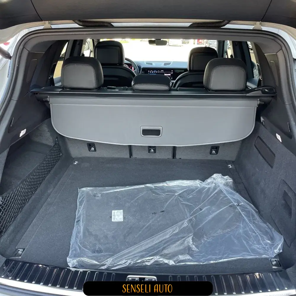 2025 Porsche Cayenne Base