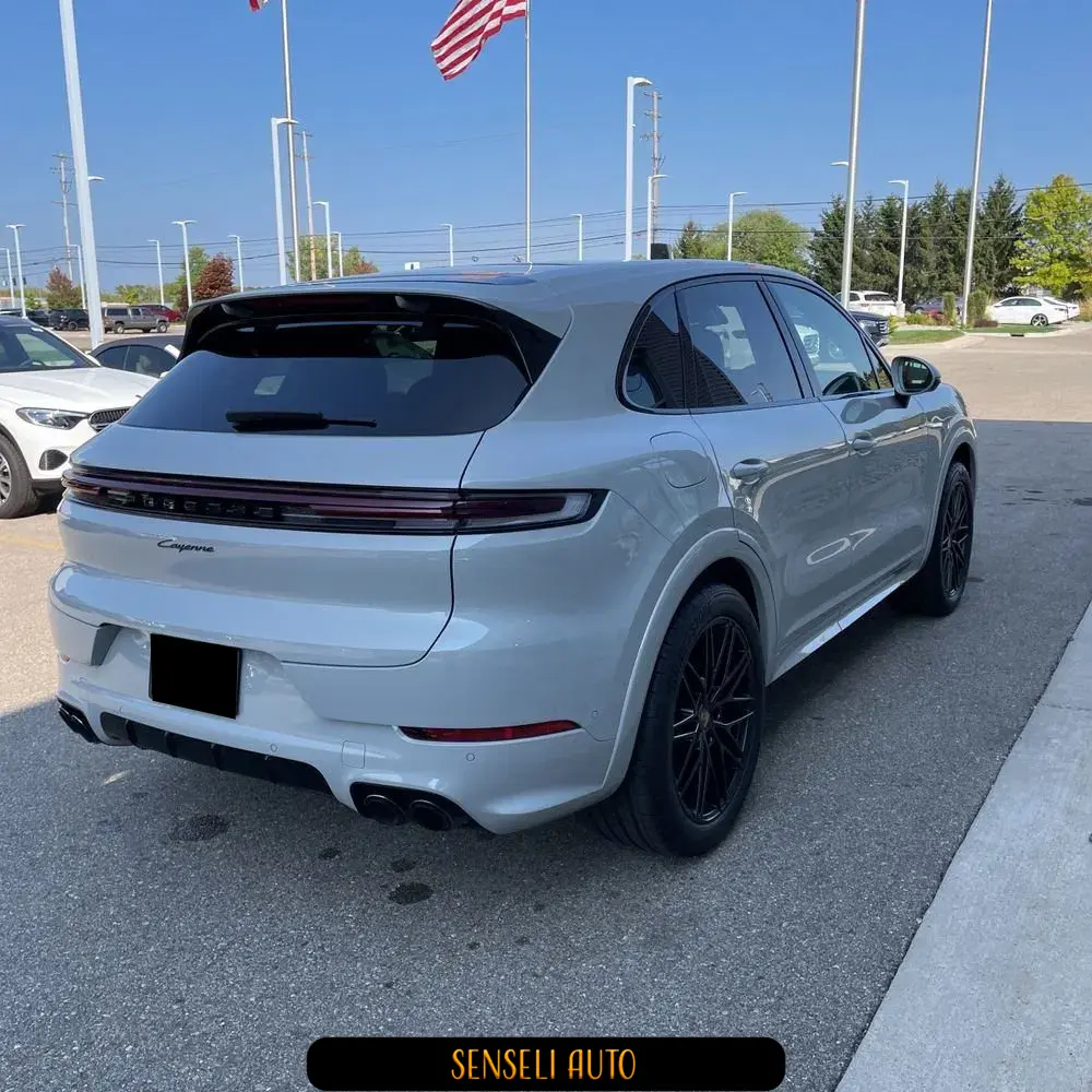 2025 Porsche Cayenne Base